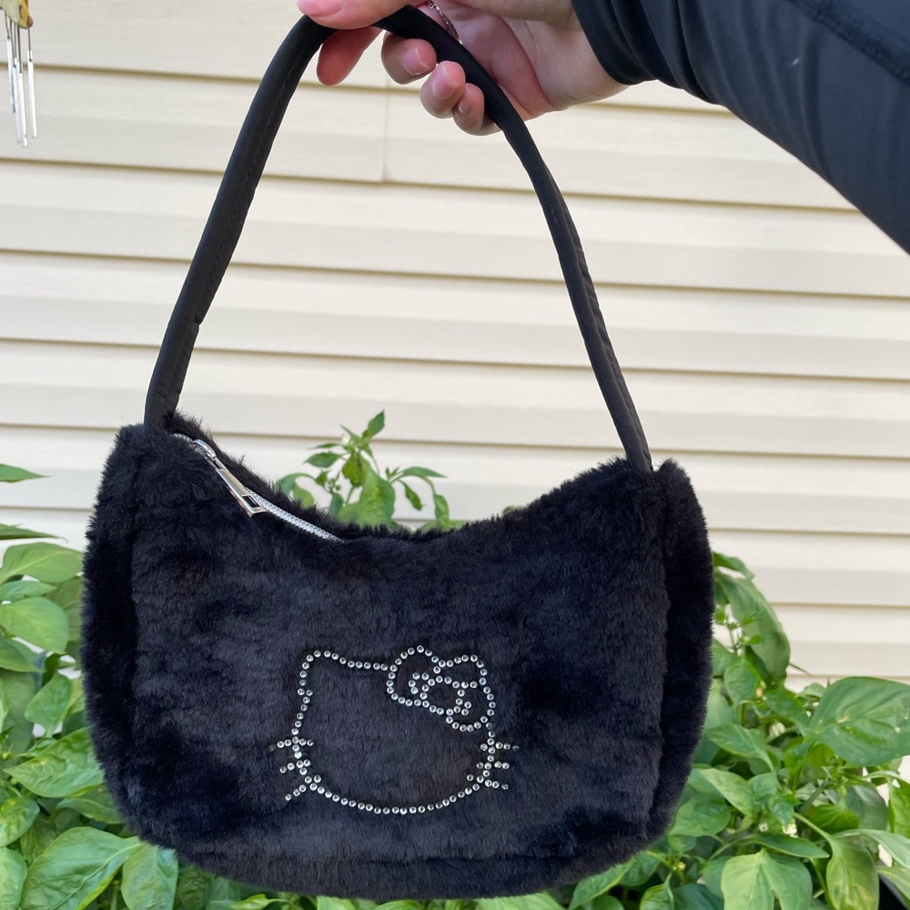 Hello kitty Sanrio X forever 21 black fluffy rhinestone purse limited edition